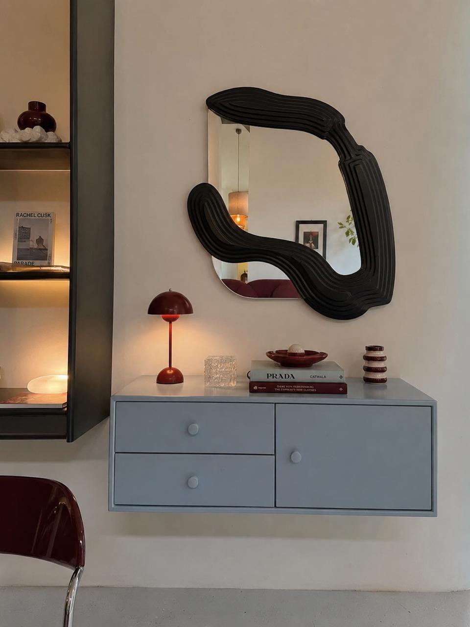 The Strata Mirror