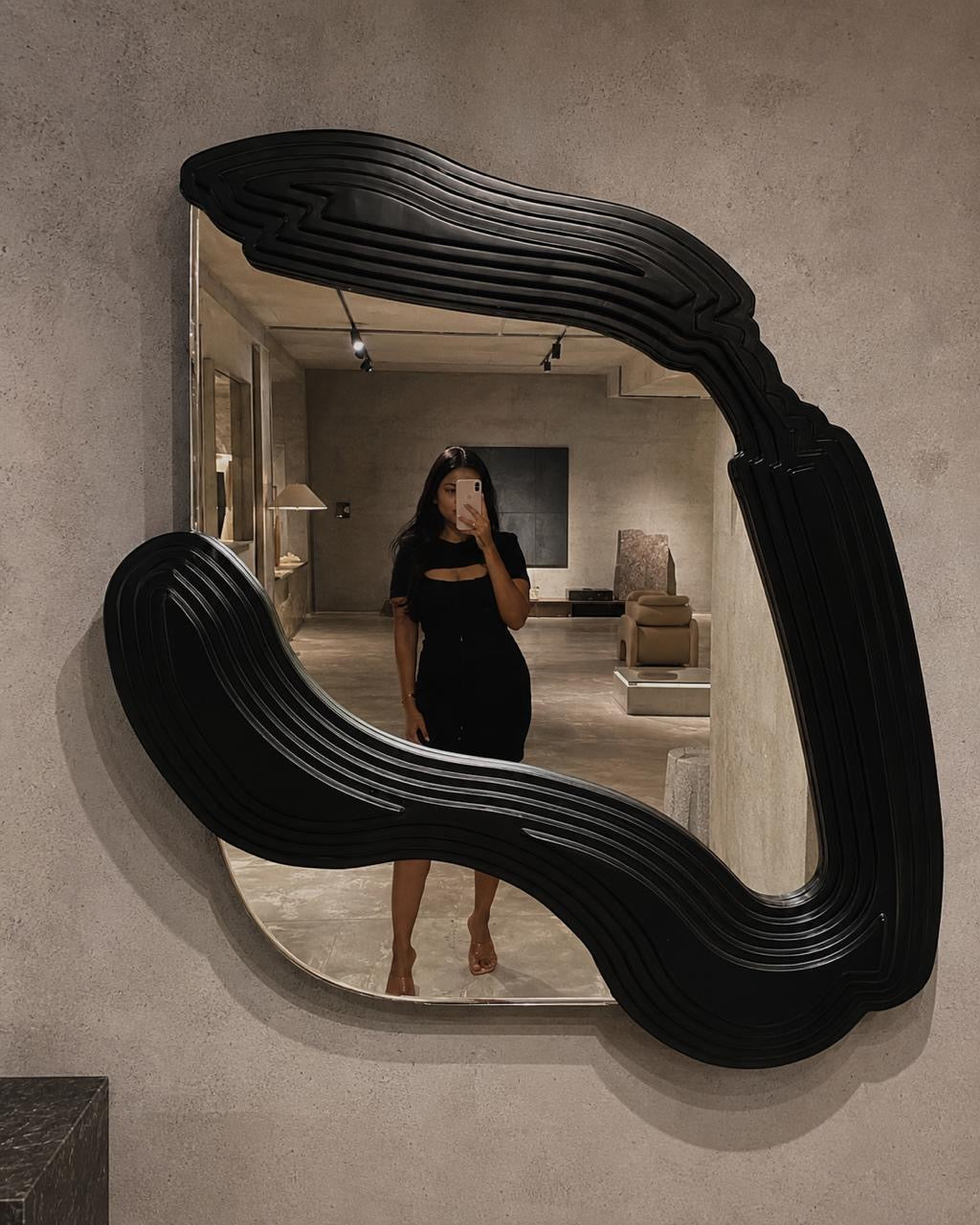 The Strata Mirror
